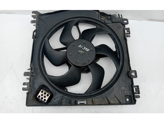 Вентилятор радиатора     8200688375    Renault Clio III 