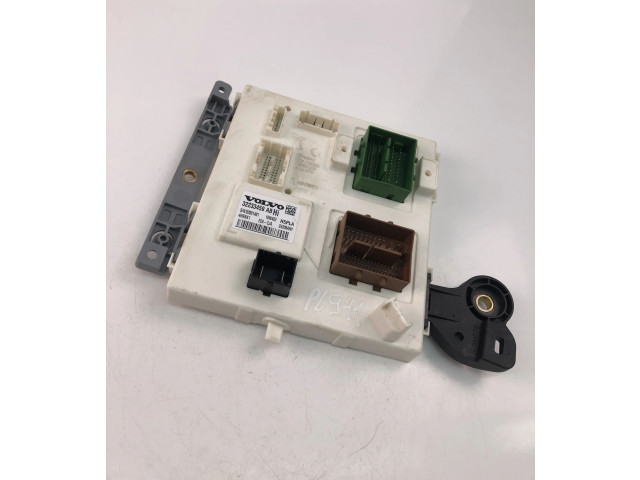 Блок предохранителей  32233459AB, PL941   Volvo XC90    