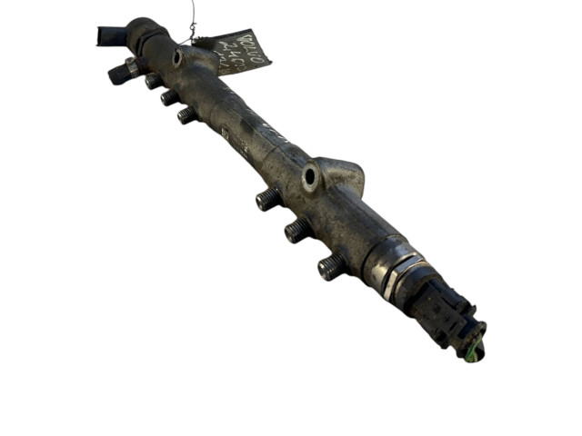 Топливная рампа 30777554, 003343L2 Volvo V70