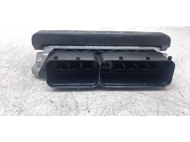 Блок управления двигателя 3L906018SJ Audi A4 Allroad