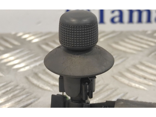 Зеркало электрическое Skoda Fabia Mk2 (5J) 2007 - 2014 года