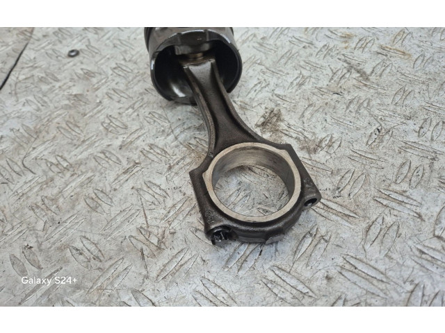 Поршень с шатуном 897, 19N4 Mitsubishi Outlander