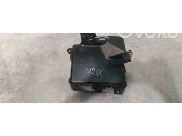 Блок предохранителей PR07300000 Mitsubishi Lancer VIII