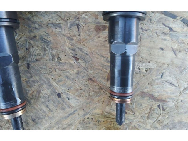 Форсунка 038130073AG Audi A3 S3 8L