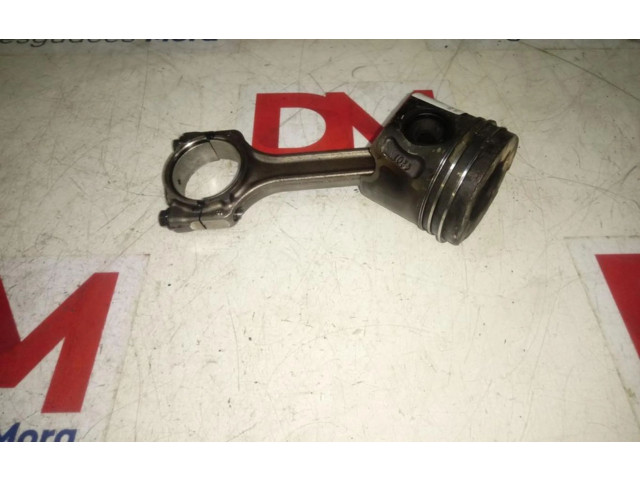 Поршень с шатуном Opel Combo D