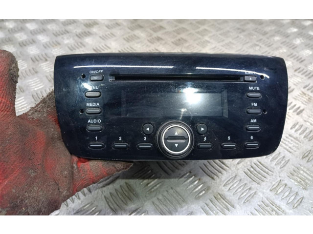 Радио/ проигрыватель CD/DVD / навигация Opel Combo