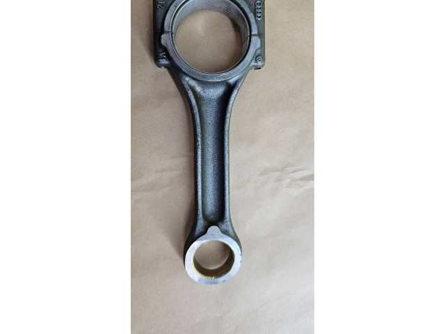 Шатун 01704bc2 Skoda Fabia Mk3 (NJ)
