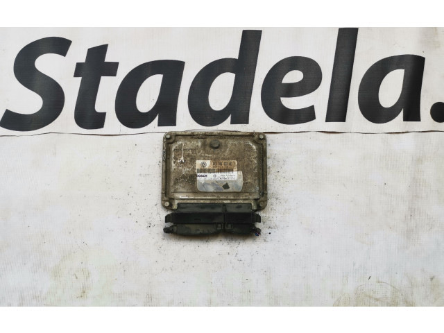 Řídící jednotka 030906026C, 0261200257 Volkswagen Golf III 1996