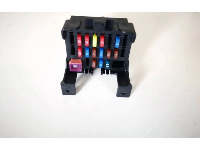 Pojistková skříňka Mazda CX-7 2006