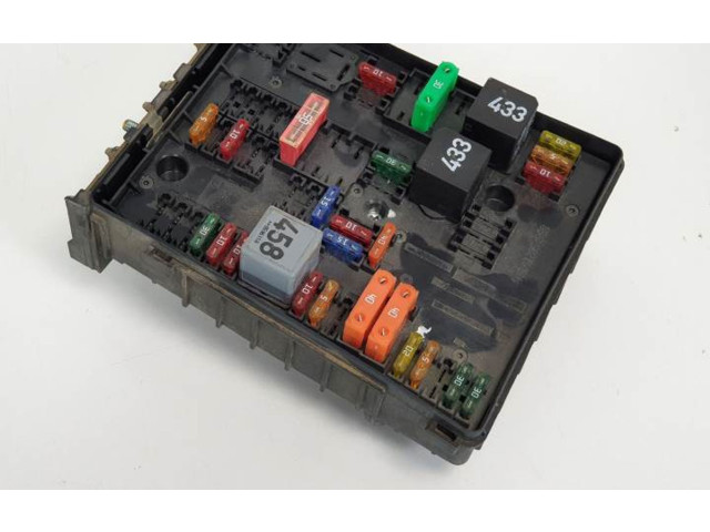 Блок предохранителей 1K0937535H, 1K0937804B Volkswagen Caddy