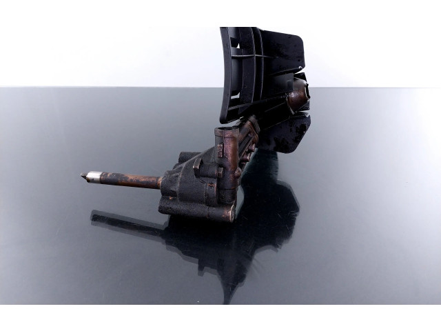 Масляный насос   026115153, 051103623  Volkswagen Golf III 