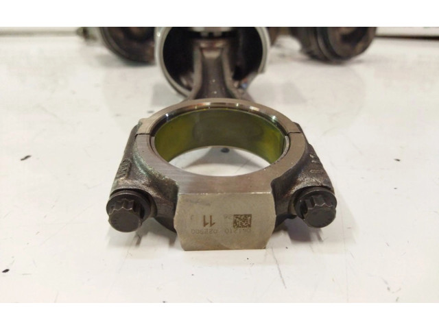 Píst 038J Seat Exeo (3R)