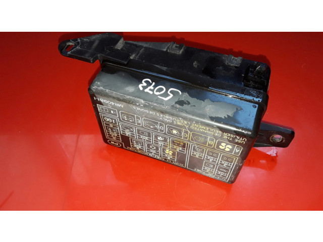 Блок предохранителей MR409811 Mitsubishi Pajero Sport I