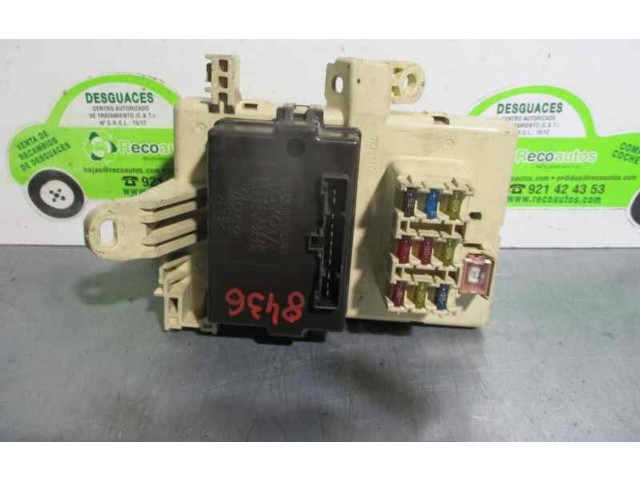 Pojistková skříňka Řídící jednotka BSM 8264135220 Toyota Hilux (N140, N150, N160, N170) 2002