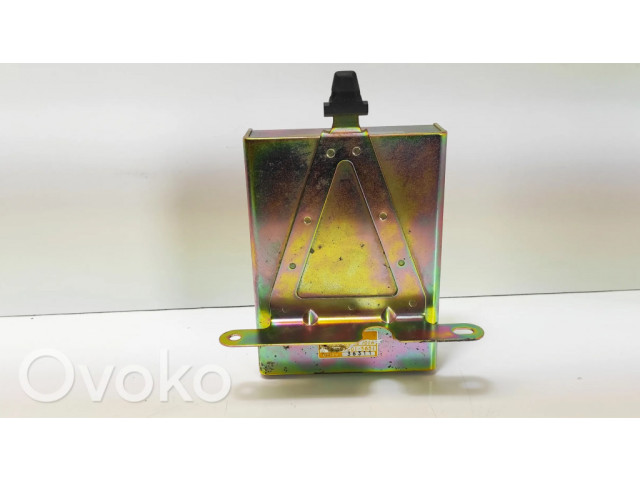 Блок управления АБС RFG518701A Mazda 626