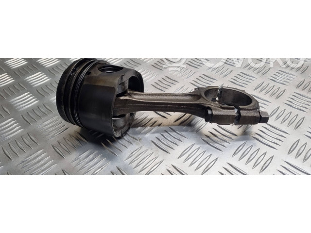 Píst    Citroen Berlingo     