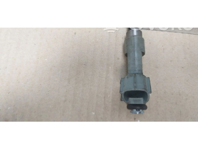 Vstřikovač 232500Q030, 232500Q030 Toyota Yaris 1KR-FE