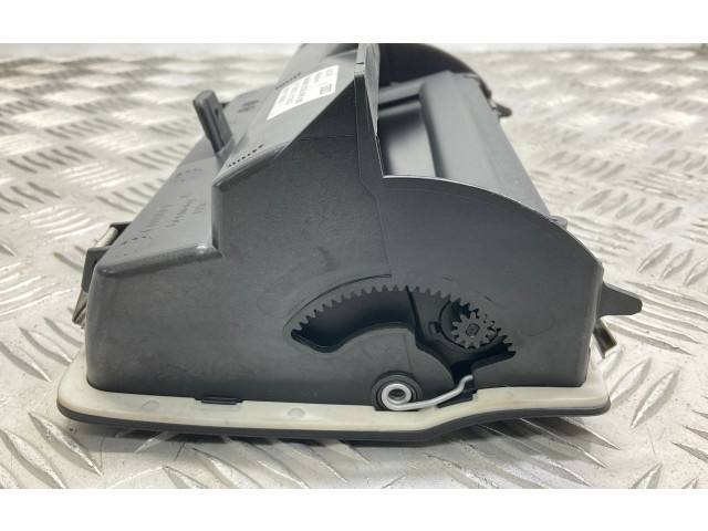 Дисплей    8X0857273B   Audi A1