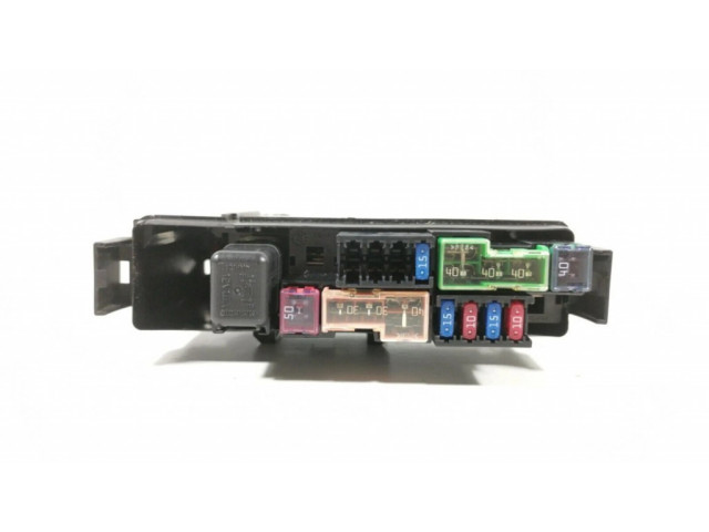 Pojistková skříňka CD300 Nissan 350Z 2004