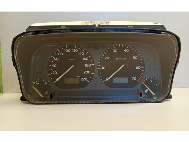 Панель приборов 851005020, 1H0919860BX   Volkswagen Golf III       