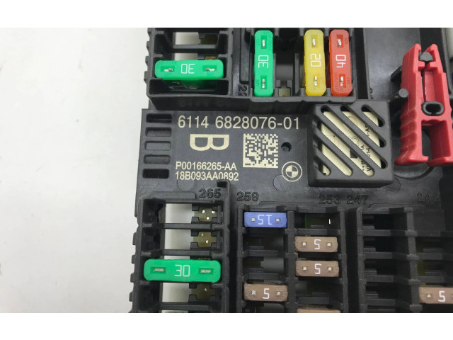 Блок предохранителей 6828076, P00166265AA BMW X3 G01