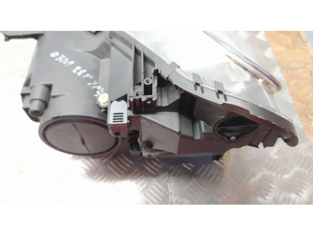 Передняя фара