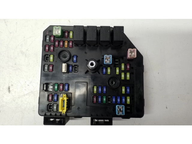 Pojistková skříňka 95202016 Chevrolet Captiva 2012