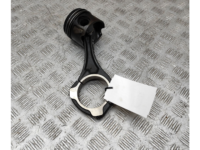 Píst A6420301818, A6420305220 Mercedes-Benz R W251 OM 642.950