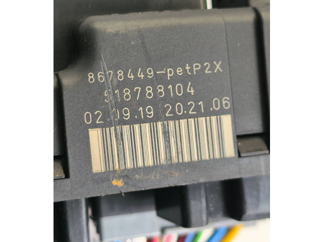 Блок предохранителей 518788104, 8678449   Volvo V70    