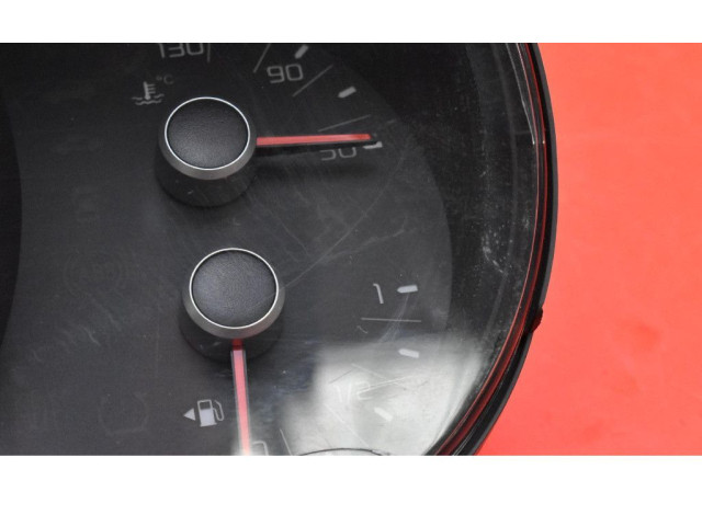 Přístrojová deska KIA Soul 2010 94013-2K210, 94013-2K210