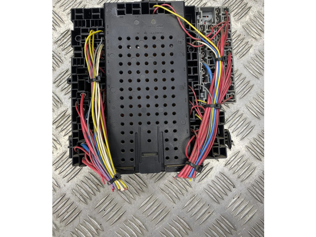   Pojistková skříňka 8645410, 8645411   Volvo XC70 2002