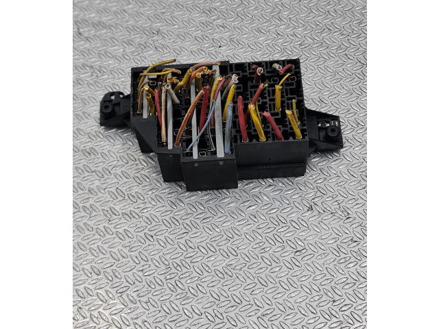 Блок предохранителей 7703297597 Renault Clio II