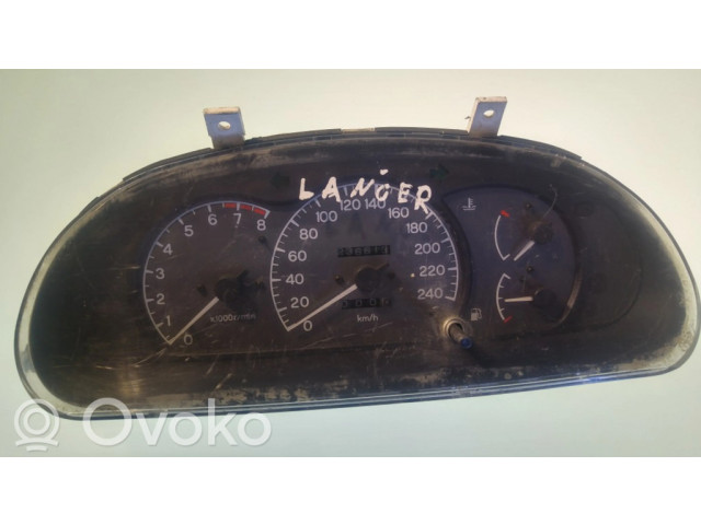 Přístrojová deska  Mitsubishi Lancer 1998 MB899938  