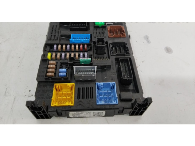 Блок предохранителей 983288108000 Peugeot 2008 I