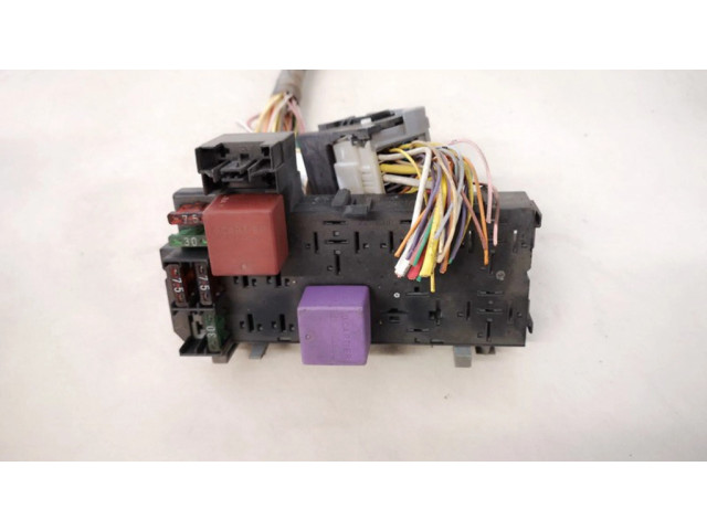 Pojistková skříňka 7703297193 Renault Scenc I 1997