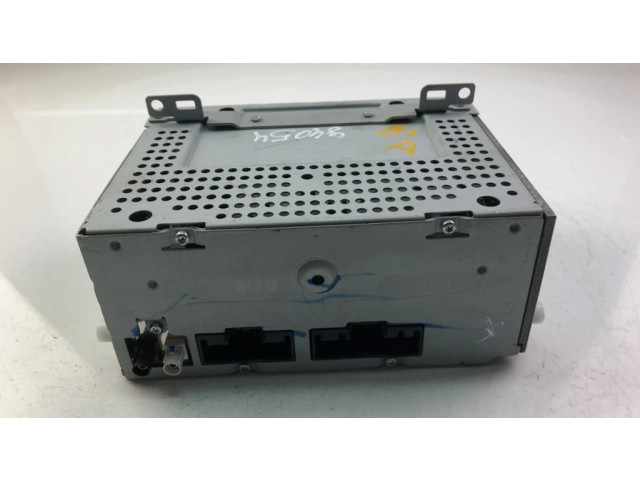 Радио/ проигрыватель CD/DVD / навигация