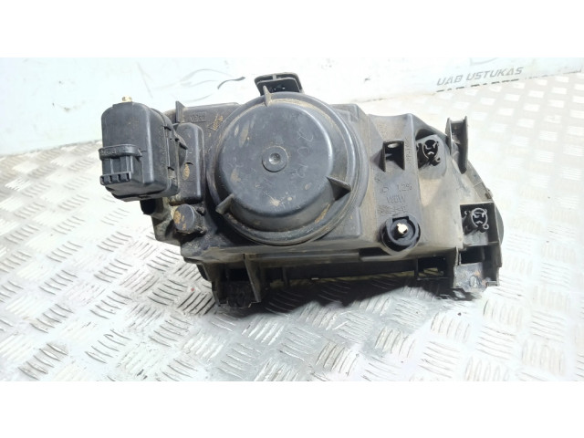 Передняя фара  