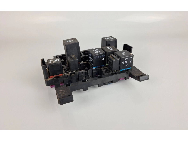 Блок предохранителей 6Q0972595A Skoda Fabia Mk1 (6Y)
