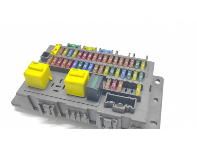Блок предохранителей 518174602   Rover 75    