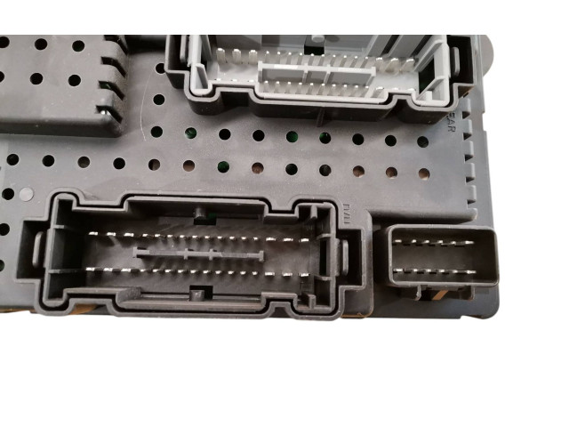 Блок предохранителей 30728512, 06W384   Volvo XC90    