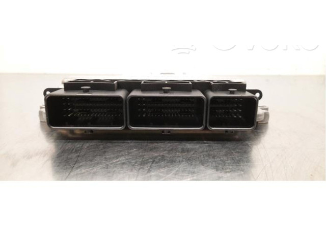 Блок управления двигателя 237105748R Renault Twingo III