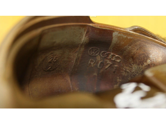 Píst    Audi A8 S8 D3 4E     