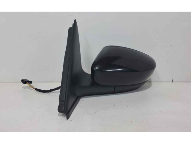 Зеркало электрическое Skoda Fabia Mk3 (NJ) 2015 - 2021 года