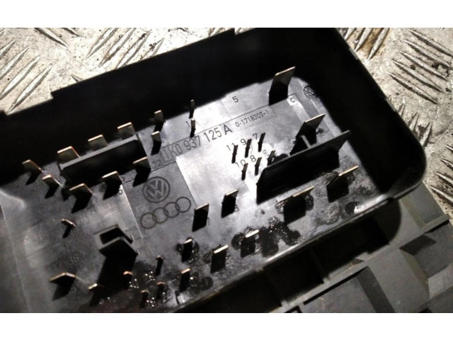 Блок предохранителей 1K0937125A, 1K0937125A Volkswagen Jetta V