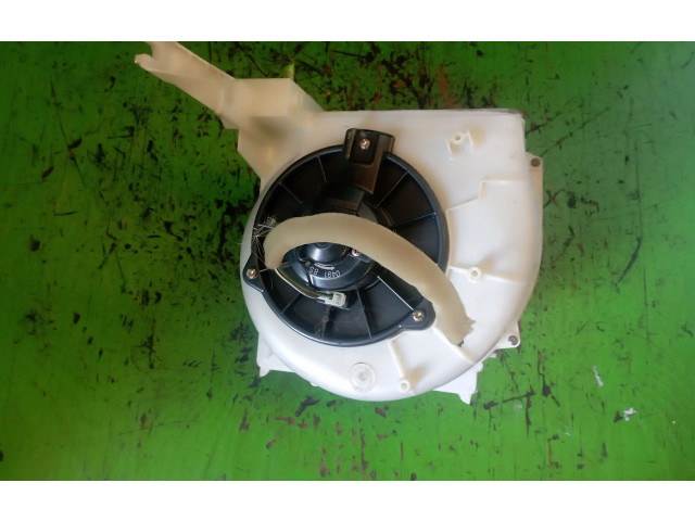 Вентилятор печки       Mitsubishi Colt