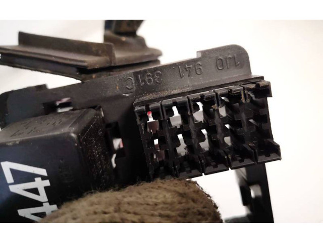 Блок предохранителей 1j0941391c Skoda Octavia Mk1 (1U)