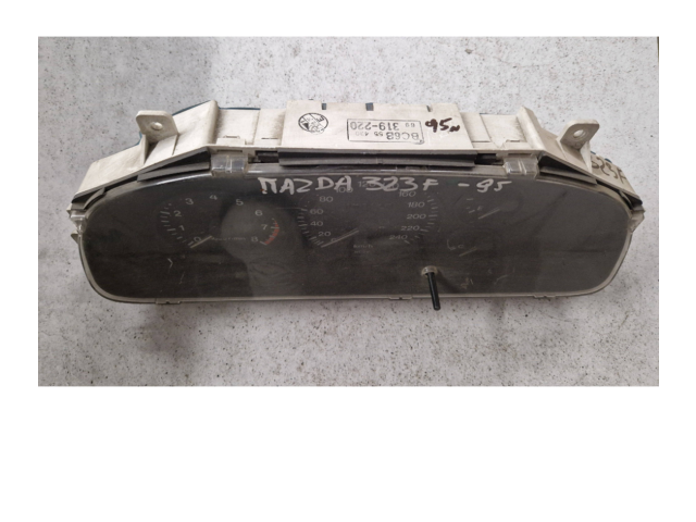 Панель приборов L6611669Z   Mazda 323 F       