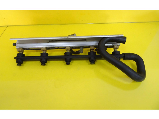 Топливная рампа 9125821, 9186836   Volvo S80  