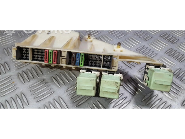 Pojistková skříňka 8371884 BMW 5 E39 1997