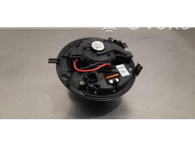 Вентилятор печки    5Q0907521E   Audi A3 S3 8V